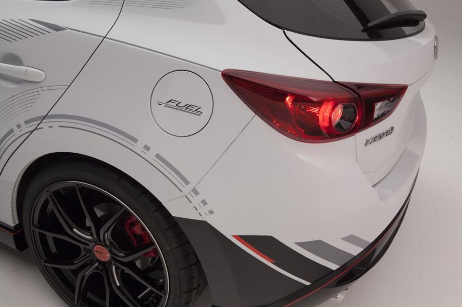  Mazda Club Sport 3 Concept 2013 года  (фото 10 из 32)